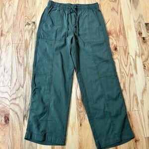 NWT Banana republic olive green high rise pull on cargo pants tie waist Xs